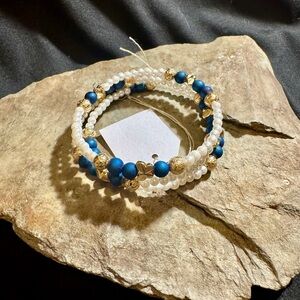 Elegant Blue and Gold Beaded Bracelet